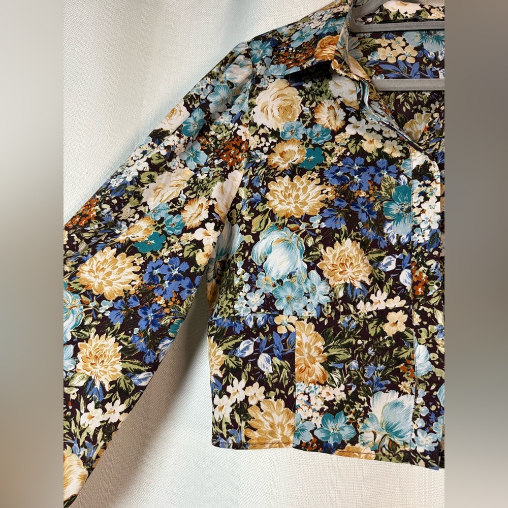 Zara Blue and Brown Floral Collared Button Up Crop Long Sleeve Blouse Size Large - Picture 4 of 8
